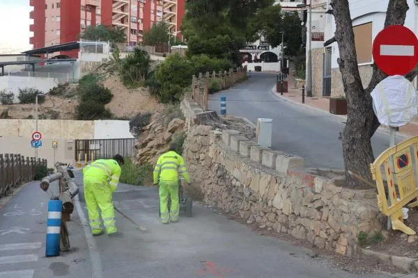 Benidorm, rijrichting, gemeentewerkers, roadworkers, city,